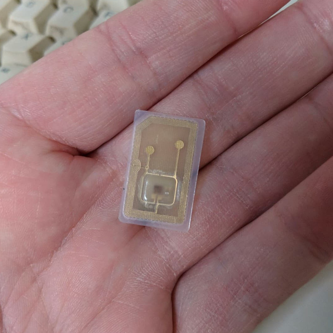 Микро банки. NFC чип. Маленькие NFC чипы. NFC чип круглый. Implant Card.