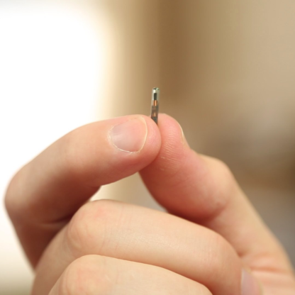 Holding up a chip implant